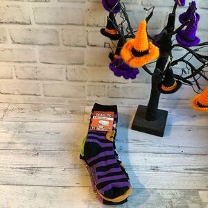 Peanuts 5Pk. Women’s Shoe Size 6-9 Snoopy Halloween Socks